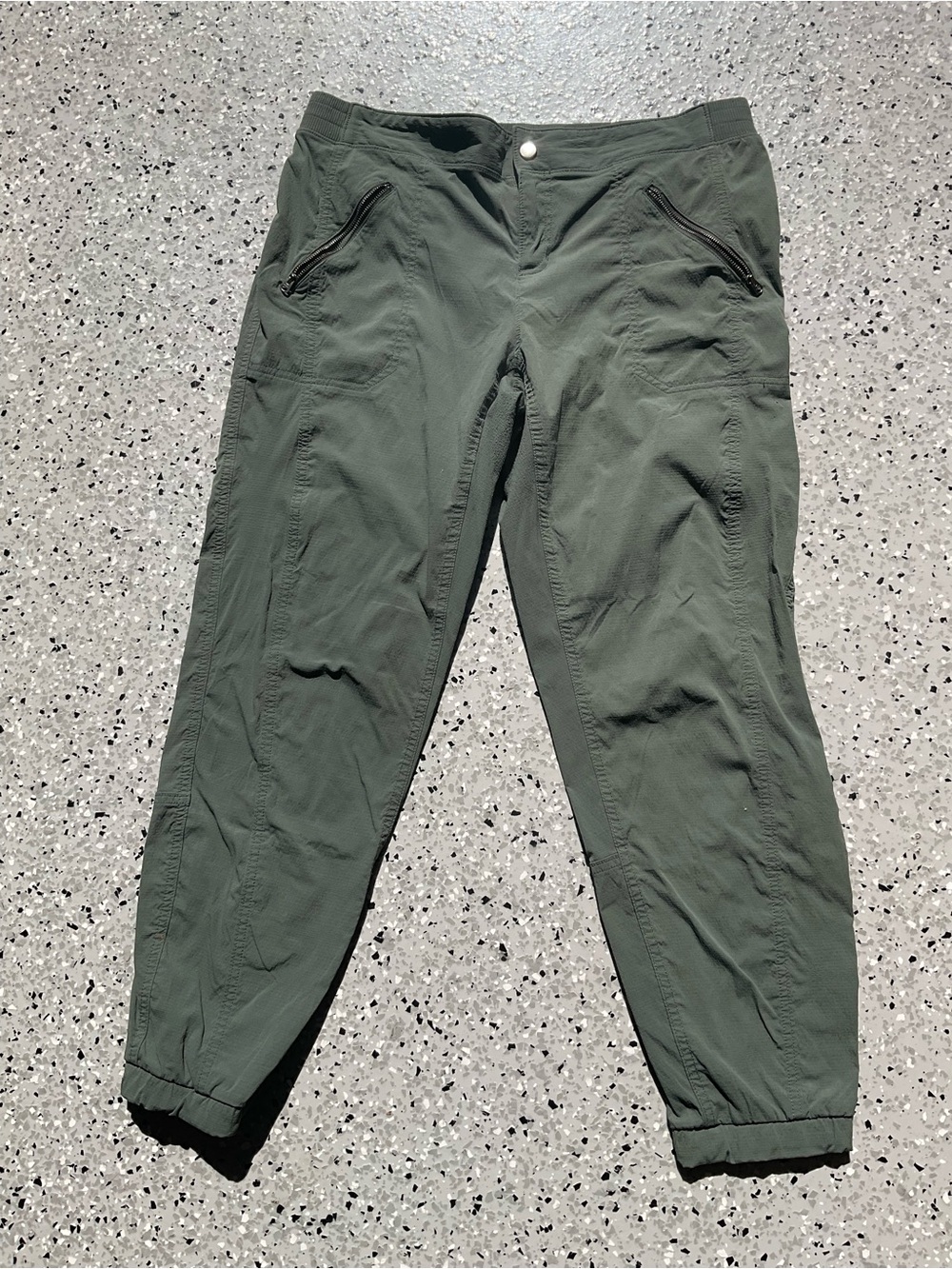 16 Tall, Athleta Olive Green Zip-Pocket Jogger Pants